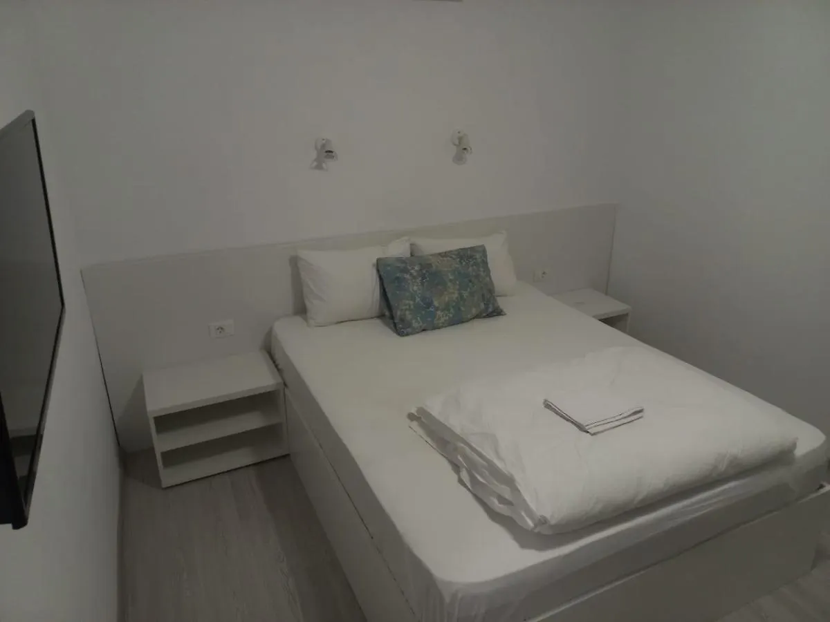 The Continental Studios Bükreş Apart Otel